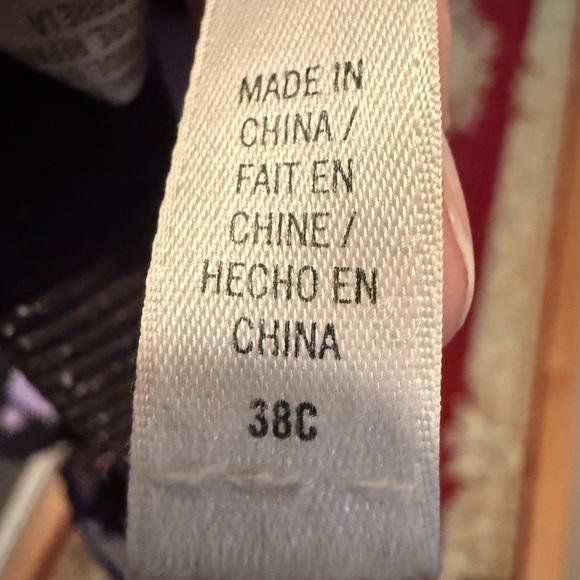 Victoria's Secret VSX Sport Bra Womens Sz 38c Geometric Multicolor - Picture 5 of 7